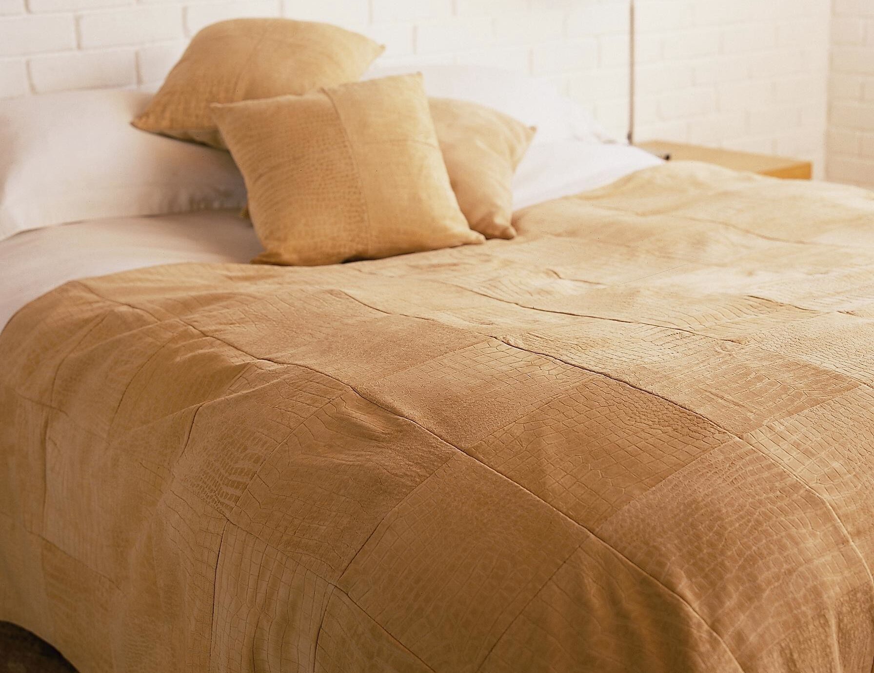 Crocodile print lamb suede blanket